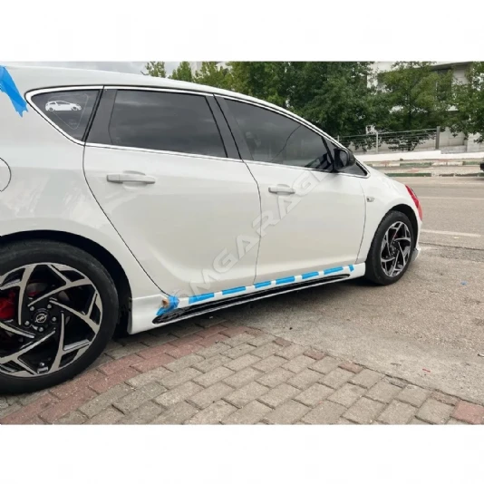 Opel Astra J Kanallı Yan Marşpiyel Seti Mat Siyah Plastik 2 Adet