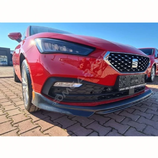 Seat Leon Mk4 Ön Ek Karlık Mat Siyah Plastik 2020+