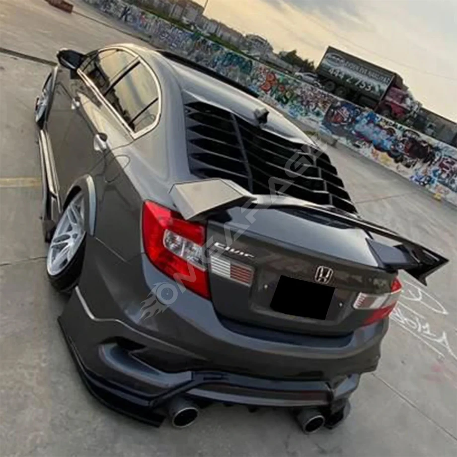 Honda Civic Fb7 Arka Cam Vizörü Parlak Siyah Plastik