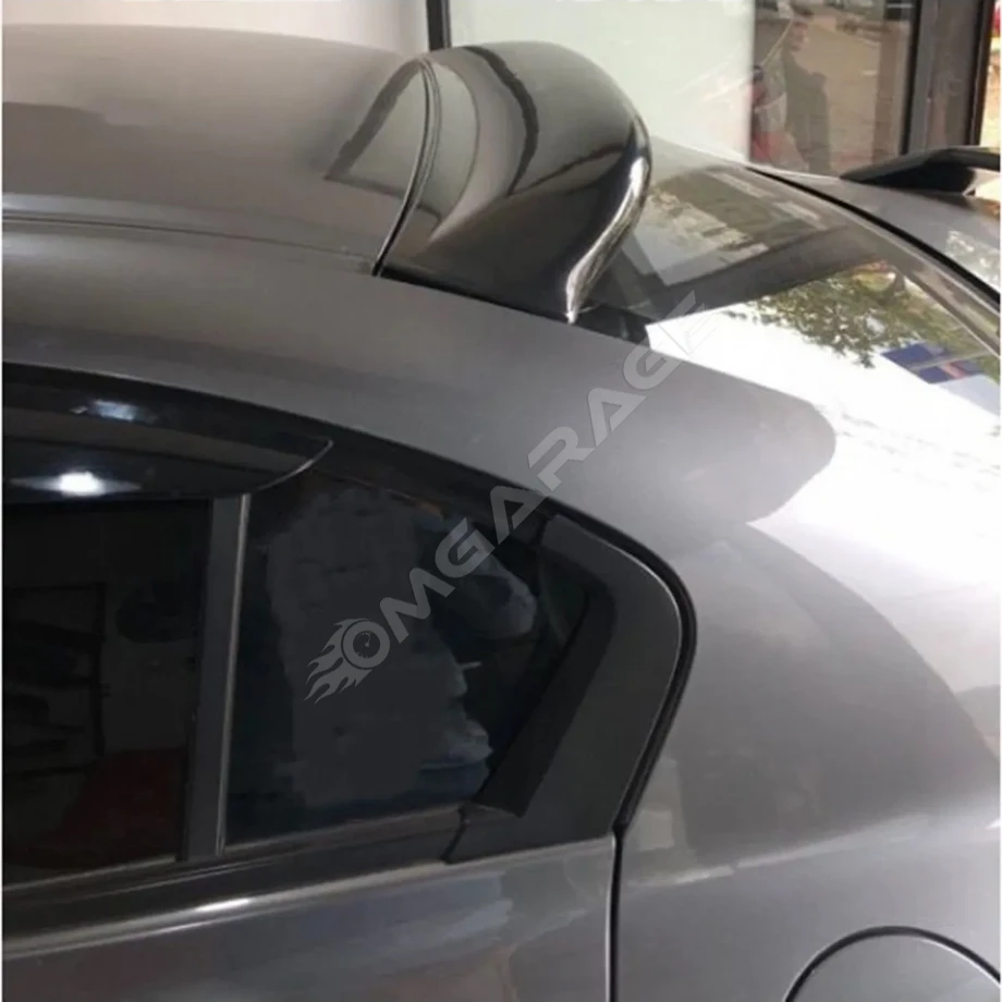 Honda Civic Fb7 Cam Üstü Spoiler Parlak Siyah Plastik Spoyler