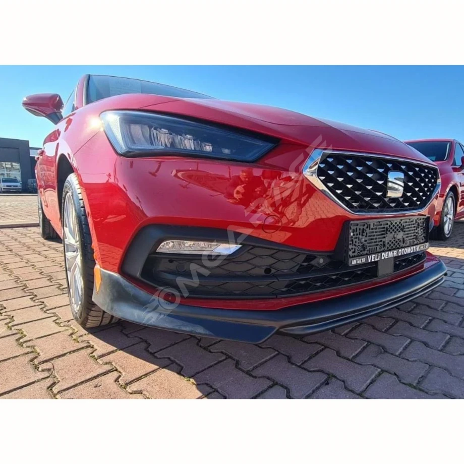 Seat Leon Mk4 Ön Ek Karlık Mat Siyah Plastik 2020+