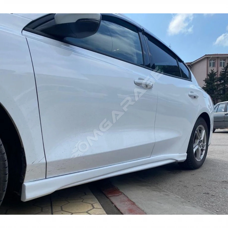Ford Focus 4 Sedan Yan Marşpiyel Seti Mat Siyah Plastik 2 Adet 2019 2020 2021 2022 2023 2024 2025